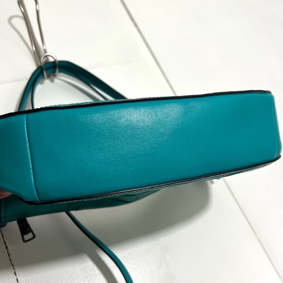 Coach Chelsea Crossbody Shoulder Turquoise Blue Croc Embossed Leather Bag 37733 - Picture 7 of 8